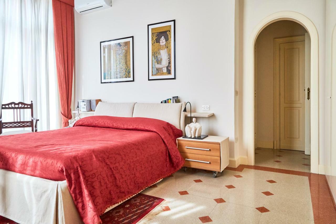 Suite Klimt P.Zza Amedeo Νάπολη Εξωτερικό φωτογραφία