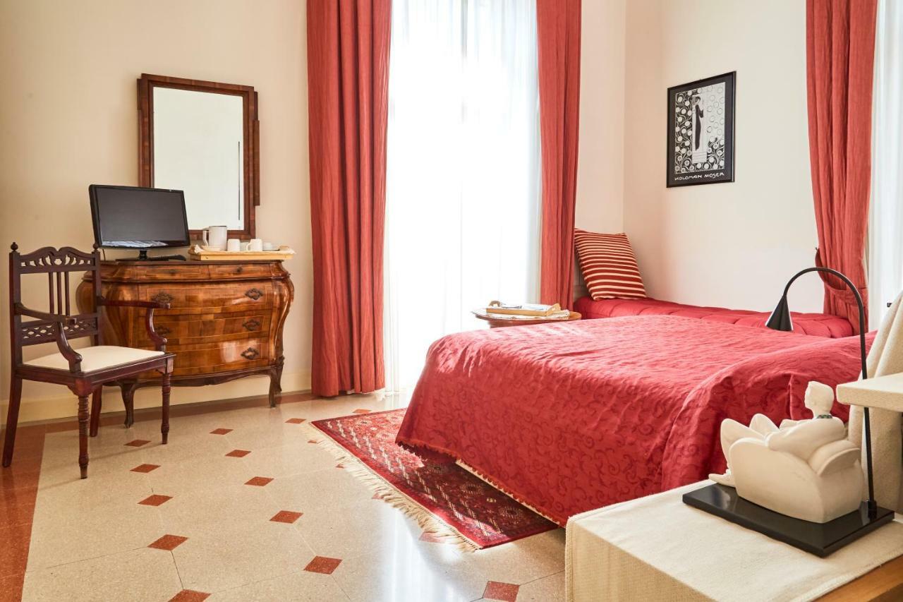 Suite Klimt P.Zza Amedeo Νάπολη Εξωτερικό φωτογραφία